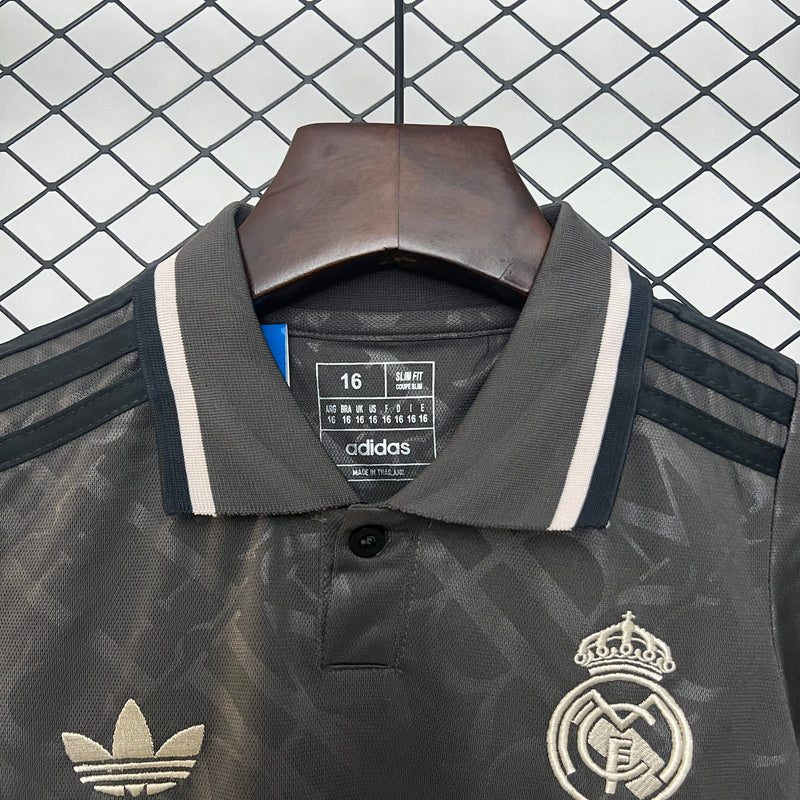 Conjunto III Real Madrid 2024/25 - Infantil